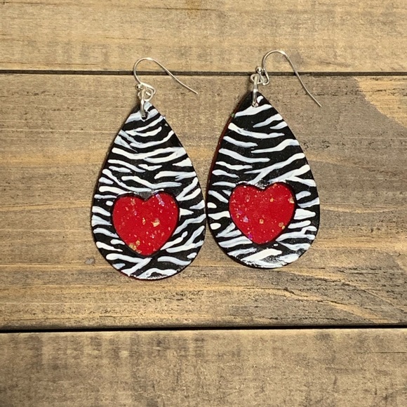 Hippie Chic Jewelz Jewelry - Zebra print heart teardrop cutout earrings